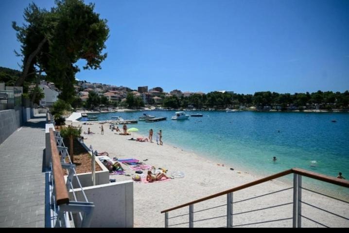 Apartman Mikola With Sea View Trogir Exterior photo